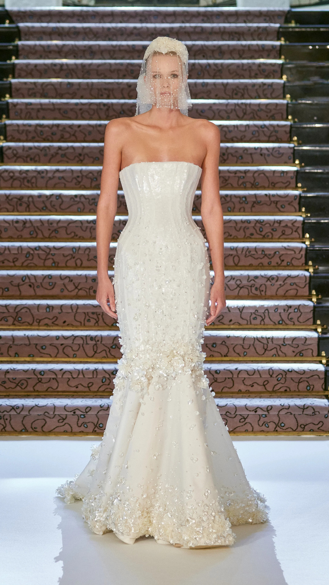 bzvn-yara-shoemaker-vay-cuoi-co-dau-tien-nguyen