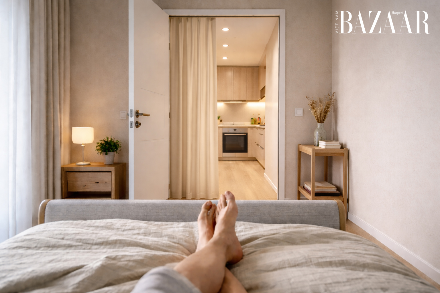 Dùng rèm hoặc cửa lùa để đóng khi nấu ăn