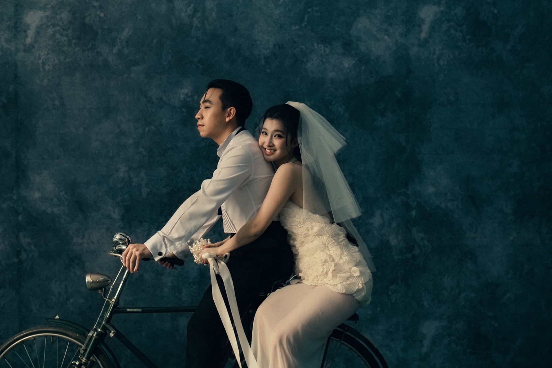 bzvn-dam-cuoi-phuong-nhi-minh-hoang-vay-cuoi-das-la-vie-anh-cuoi-antiantiart