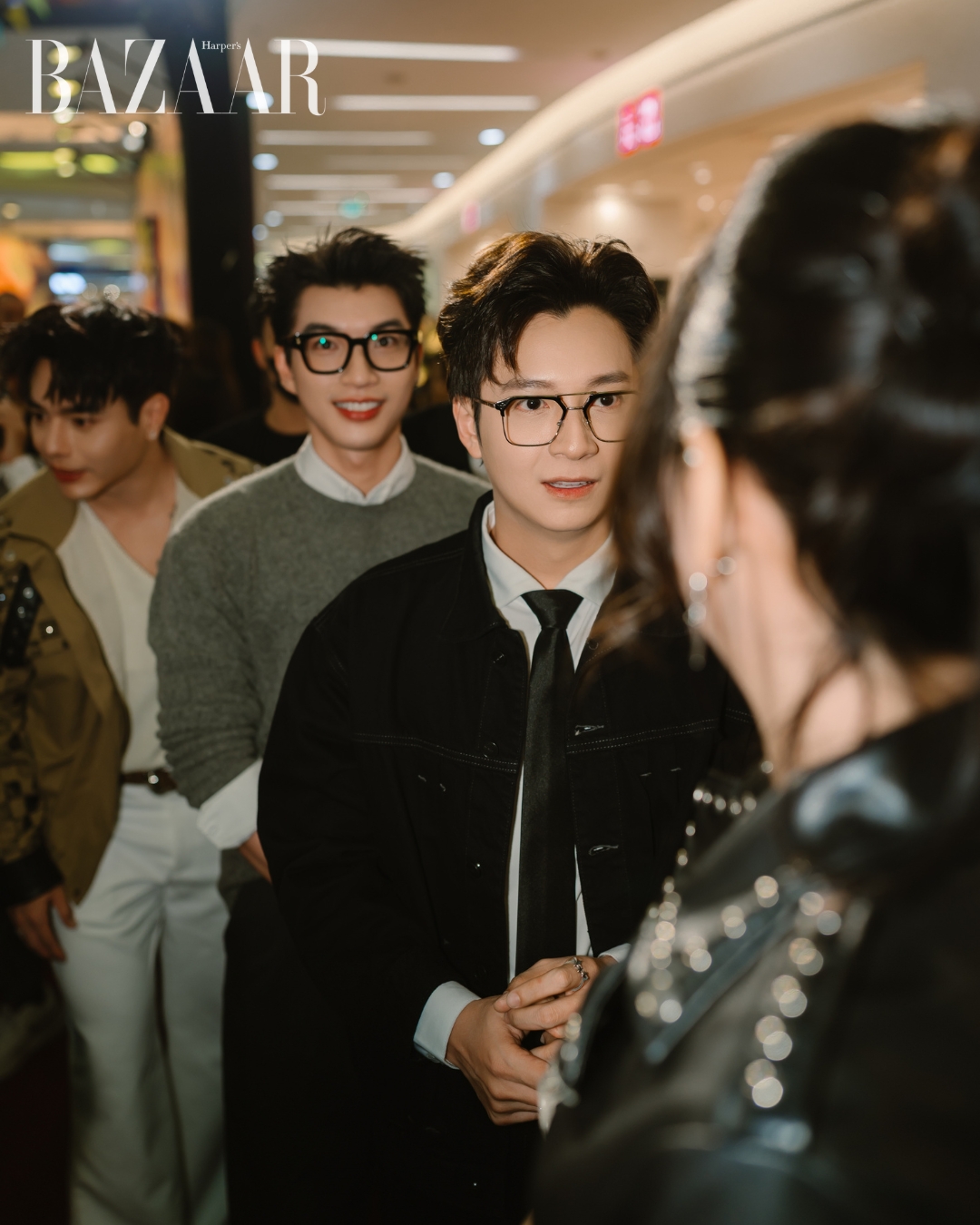 bzvn-dan-sao-tham-du-su-kien-cong-chieu-con-ke-ba-nghe (8)