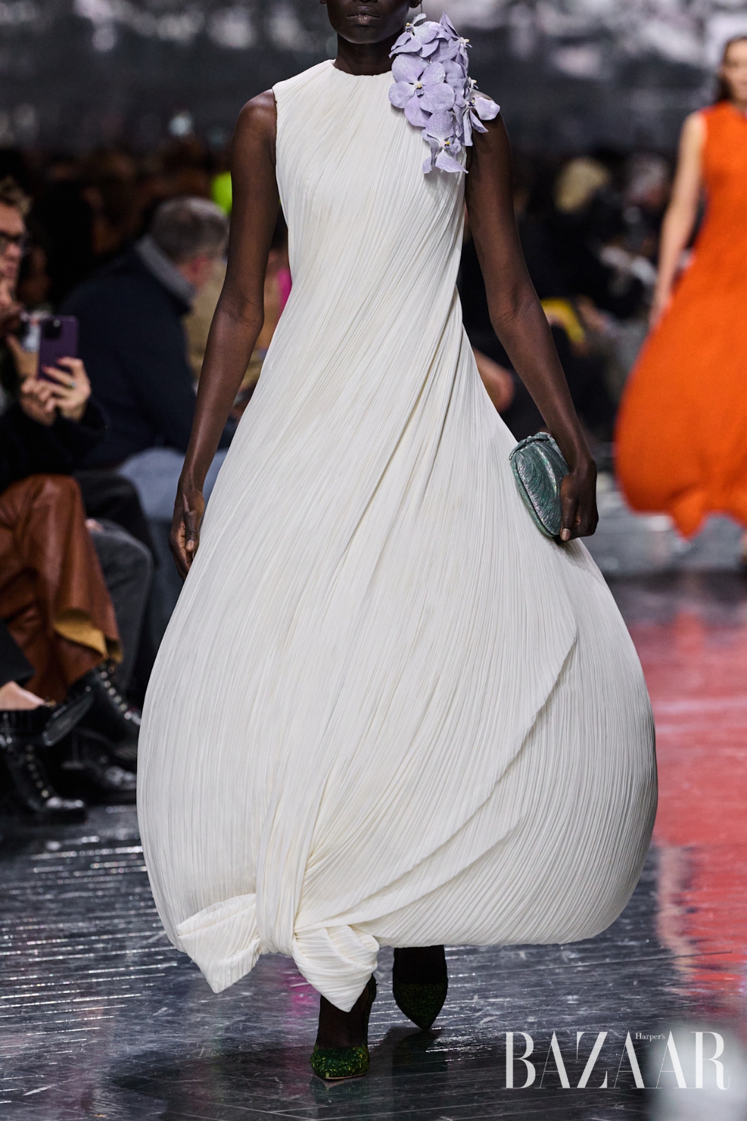 bzvn-dior-haute-couture-ss26-xuan-he-2026-jonathan-anderson (8)