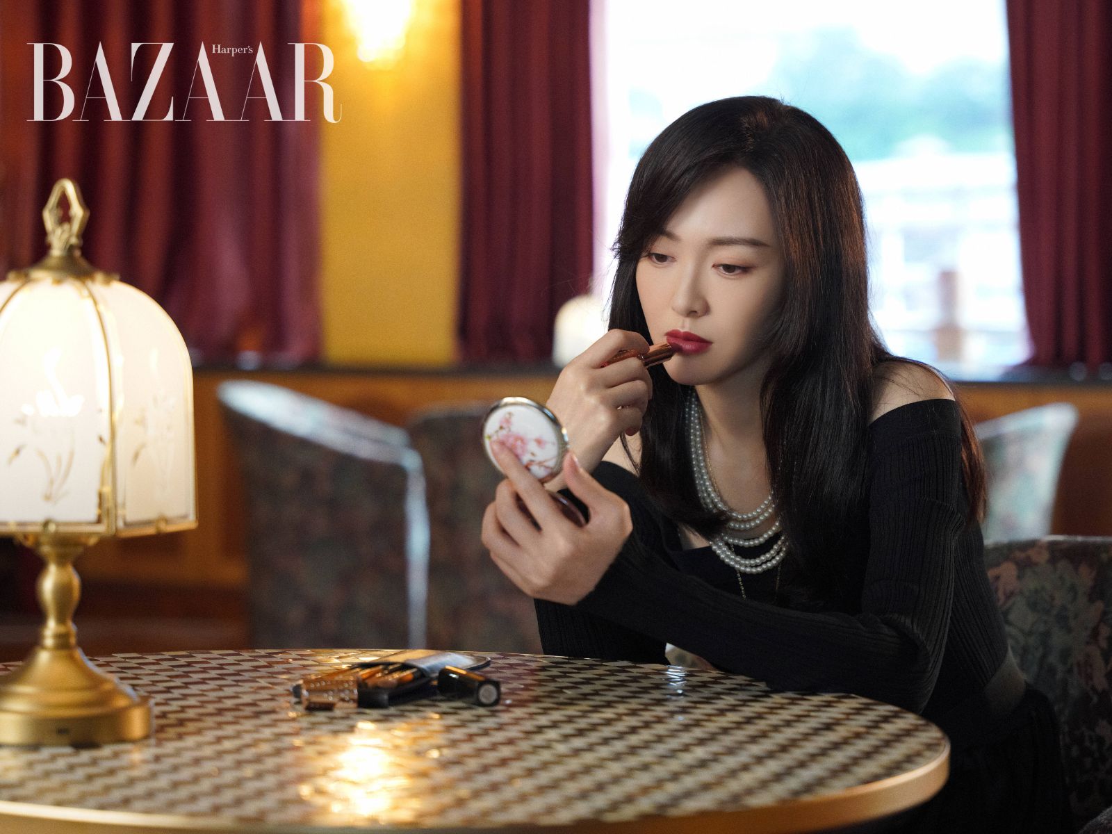 bzvn-duong-yen-thu-thach-vai-ca-nu-my-nhan-dien-cuong-trong-phim-nhan-chi-so-1