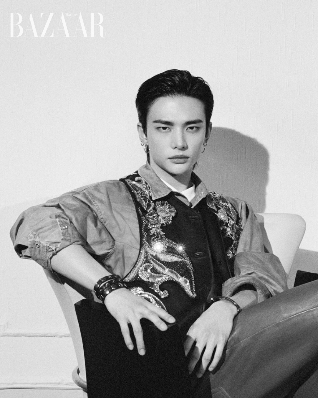 bzvn-hyunjin-versace-2025 (1)