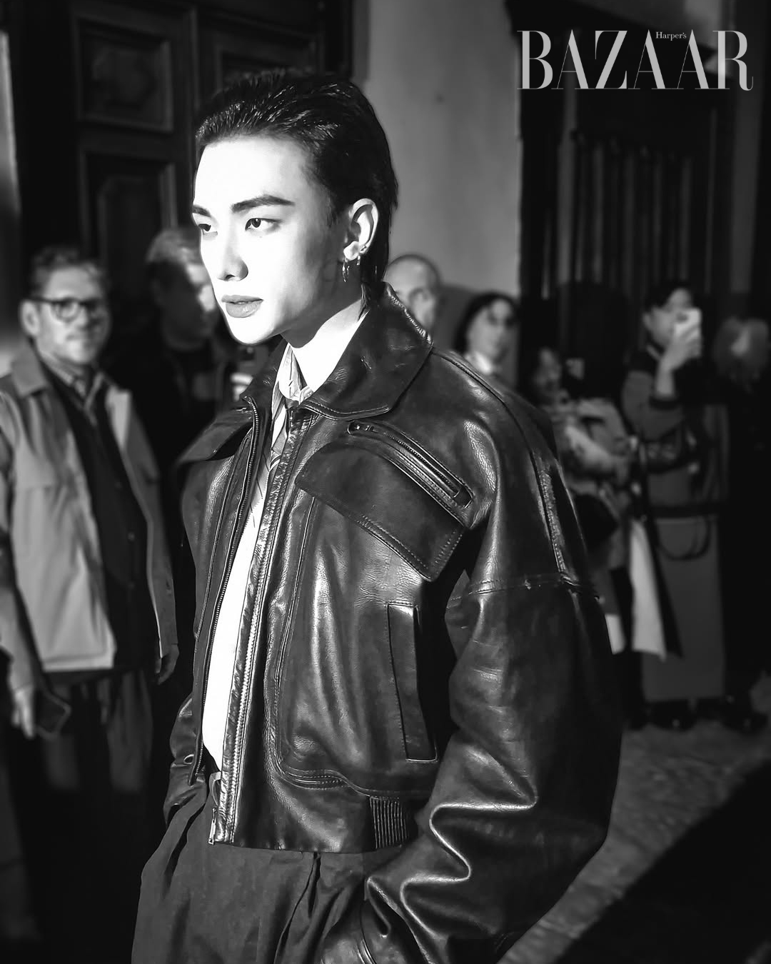 bzvn-hyunjin-versace-2025 (3)