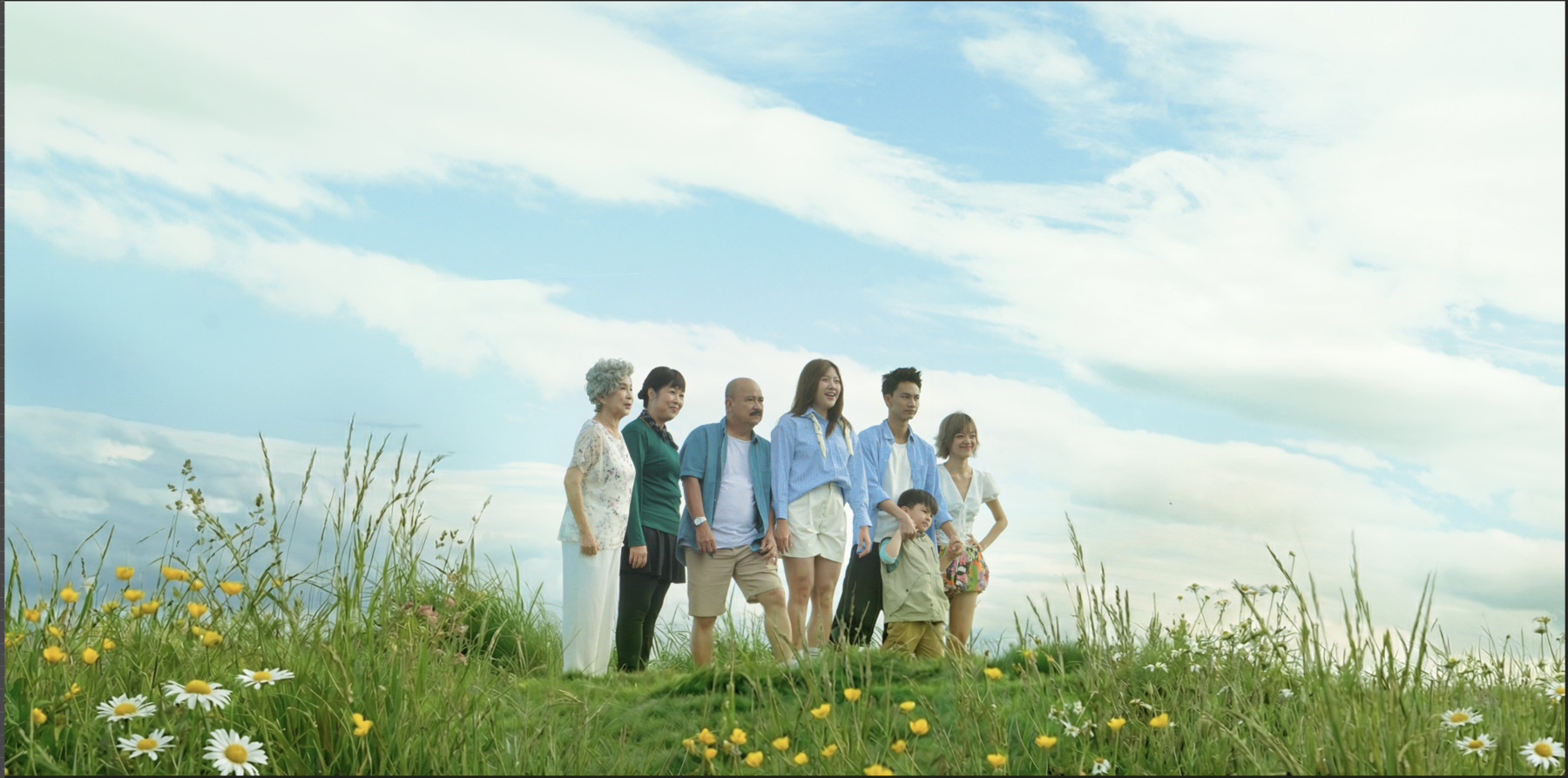 bzvn-nha-minh-di-thoi-phim-tet-2026-uyen-an00001