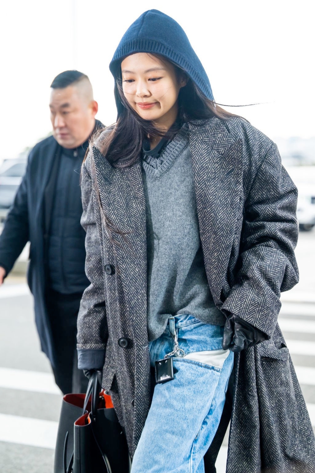 bzvn-phong-cach-san-bay-cua-jennie-maison-margiela00002