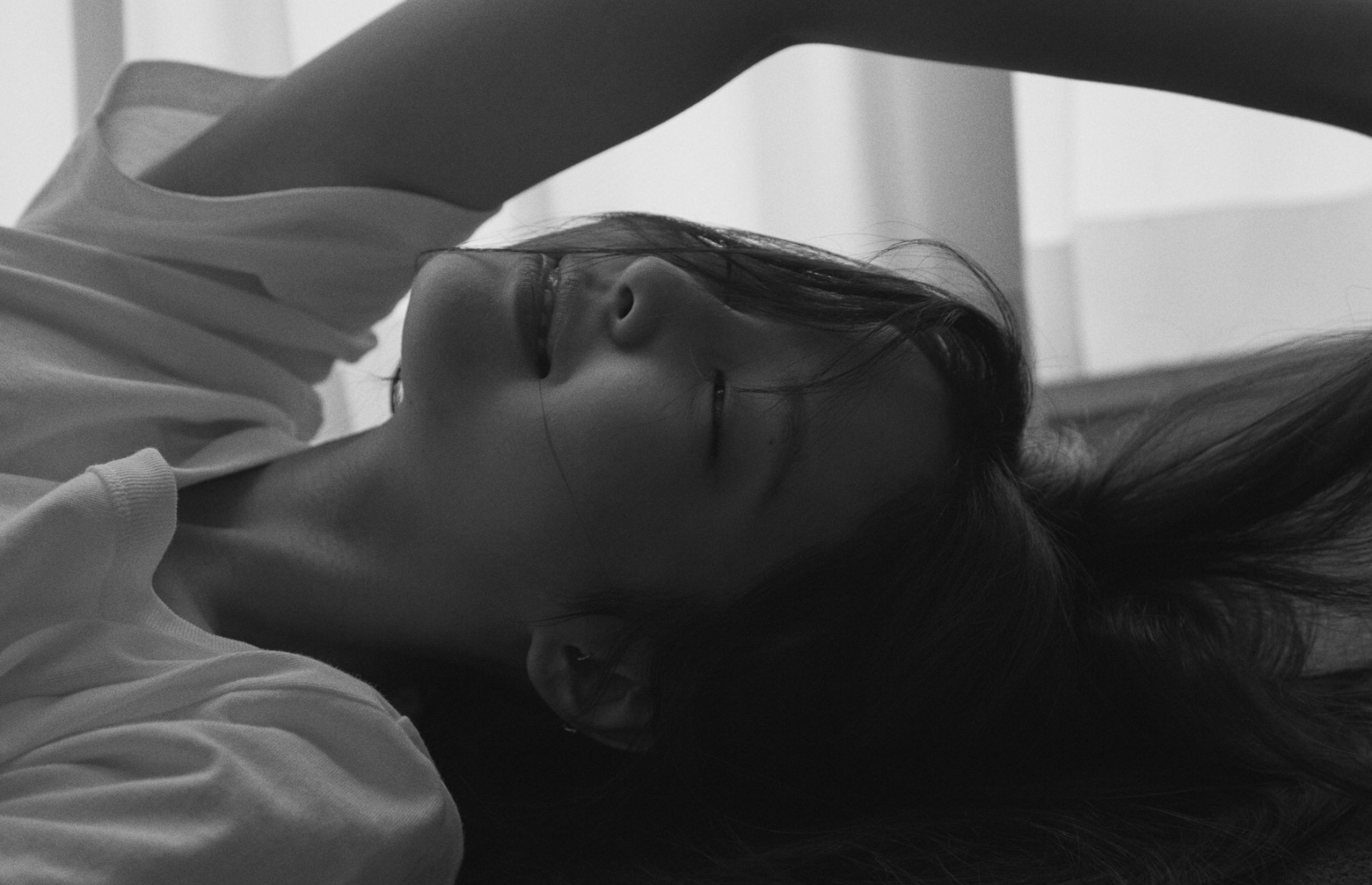 bzvn-trien-lam-jennie-blackpink-j2nni500004