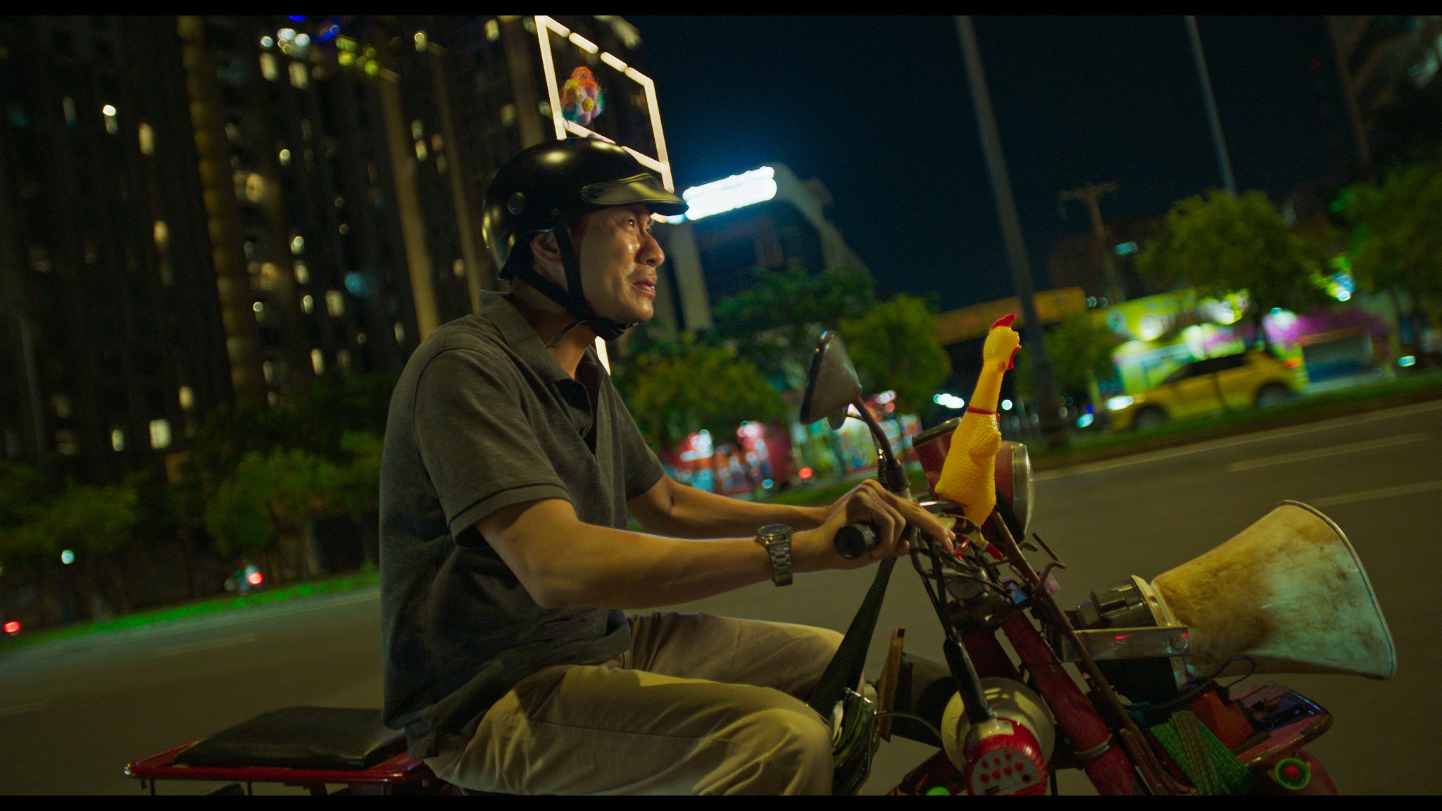 review-con-ke-ba-nghe-kieu-minh-tuan-phim-chieu-rap
