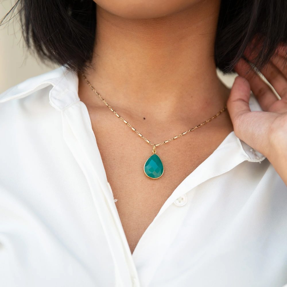 Mệnh Mộc nên đeo gì để hút tài lộc? Ngọc mã não xanh (Green Agate)