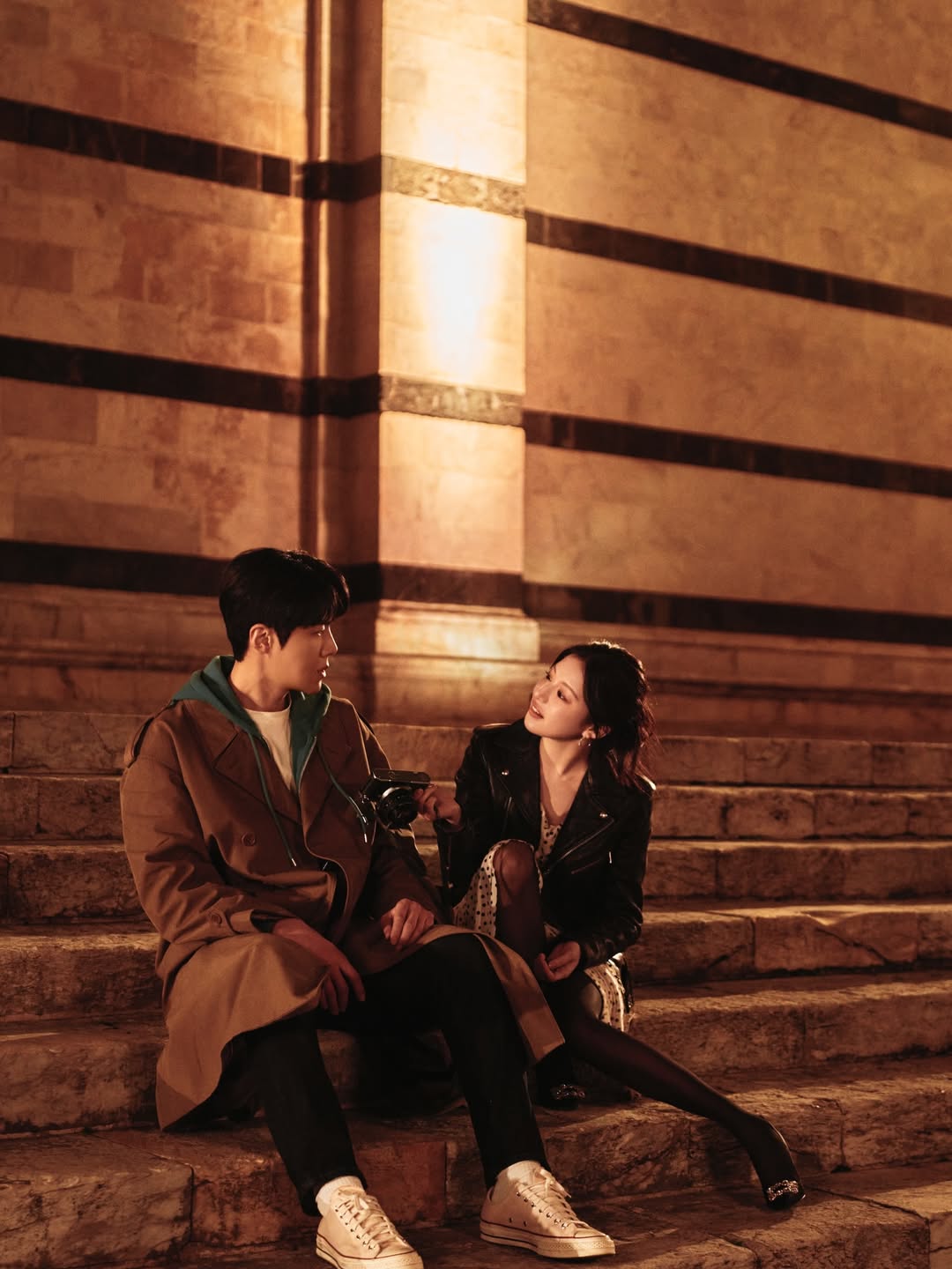 thời trang outfit can this love be translated