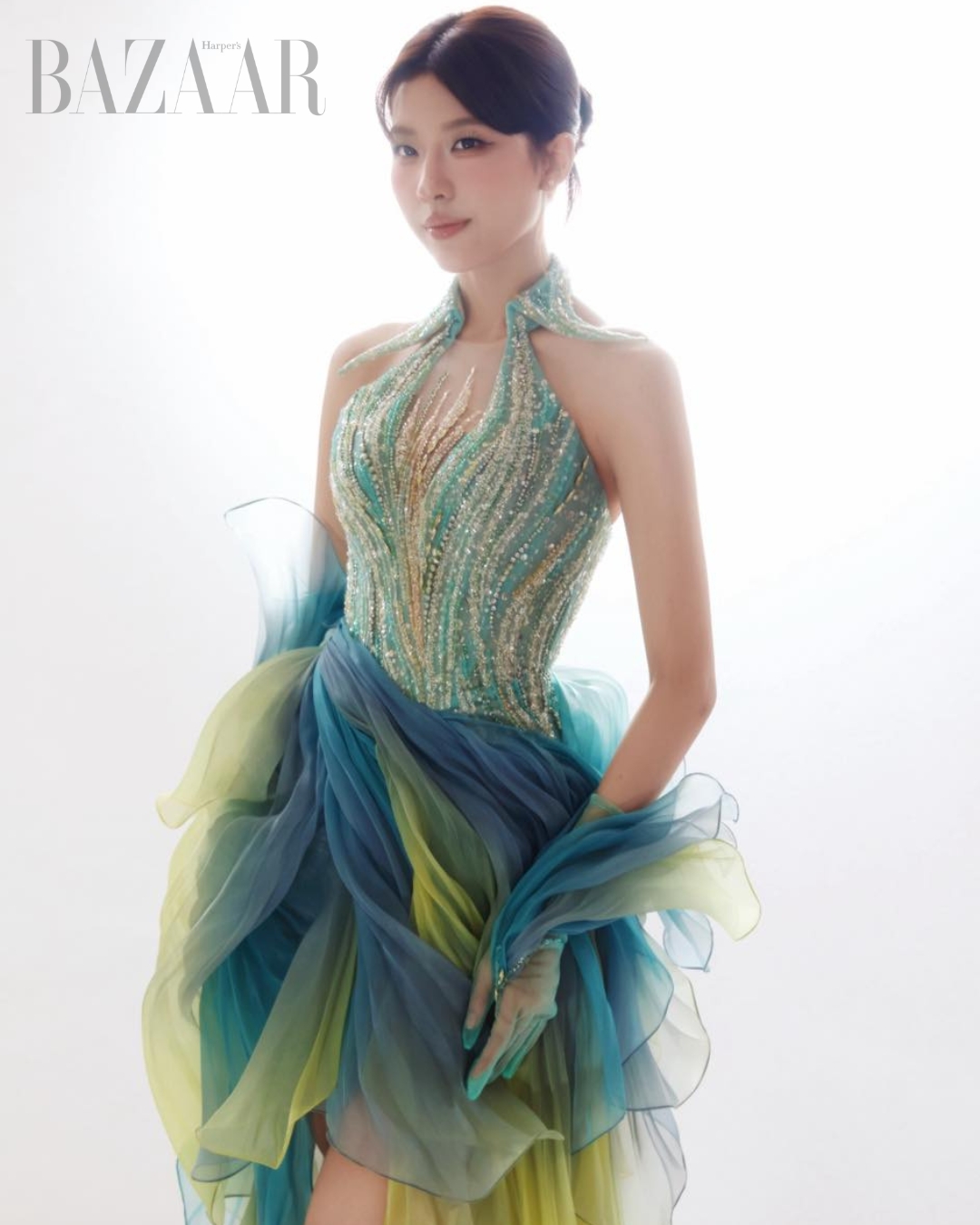 BZVN-EM-XINH-BAC-THANG-LEN-HOI-ONG-TROI-HOA-XUAN-CA-2026-HACCHIC00002