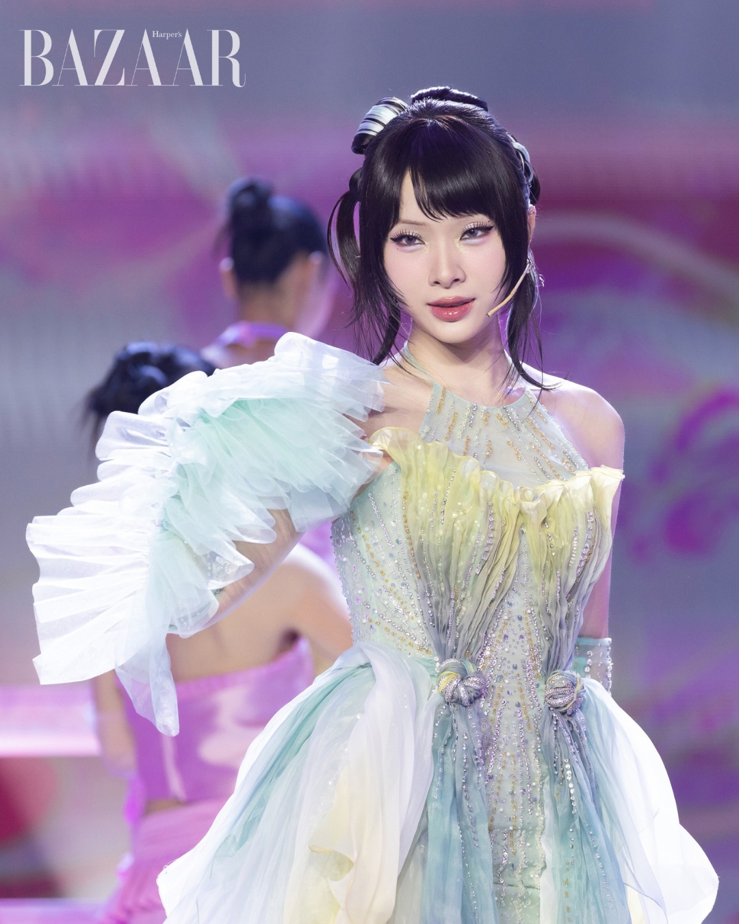 BZVN-EM-XINH-BAC-THANG-LEN-HOI-ONG-TROI-HOA-XUAN-CA-2026-HACCHIC00019