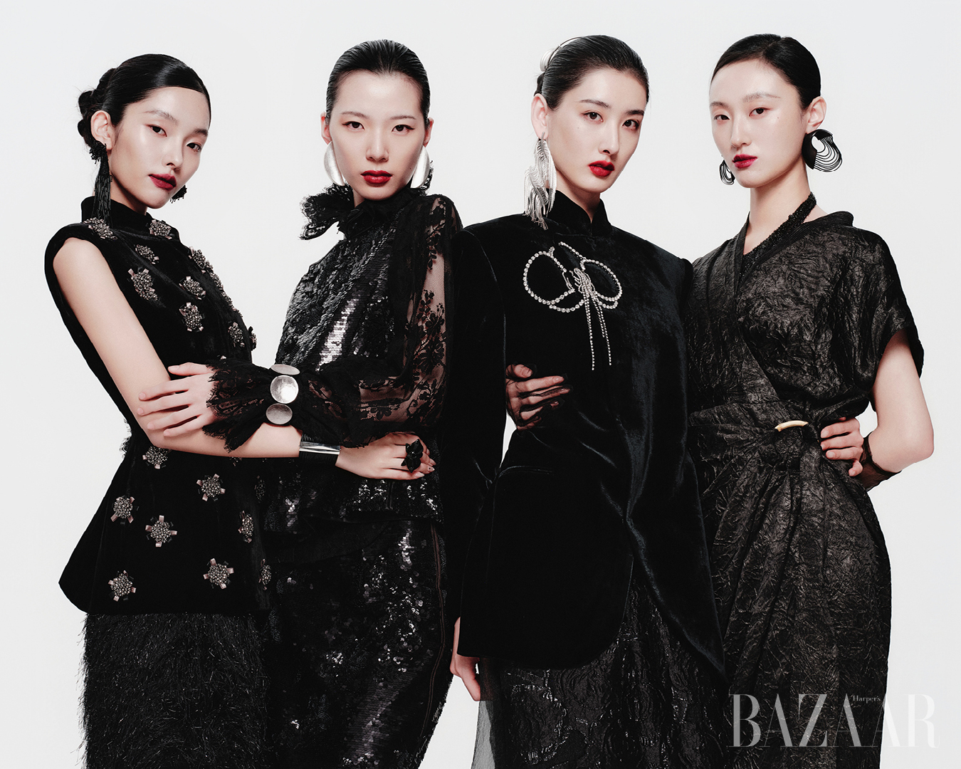 Trang phục: Chatsbyadm.