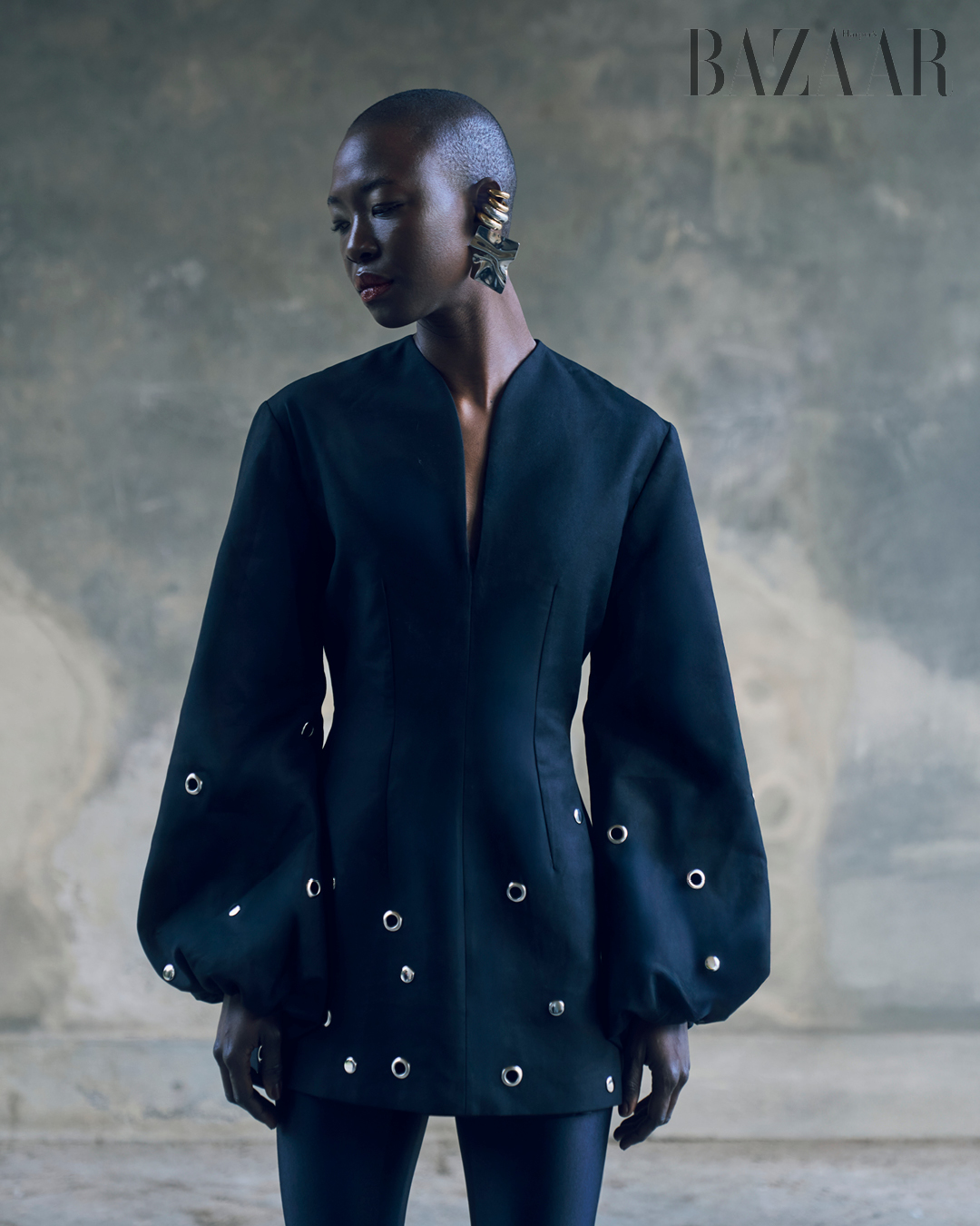 Đầm: Door 903. Giày: Del Core. Quần: Saint Laurent.