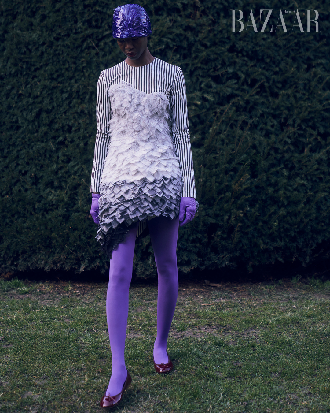 Đầm: Joana Rrapaj. Giày: Lolo Ballerina. Kính mát: Bali Eyewear.