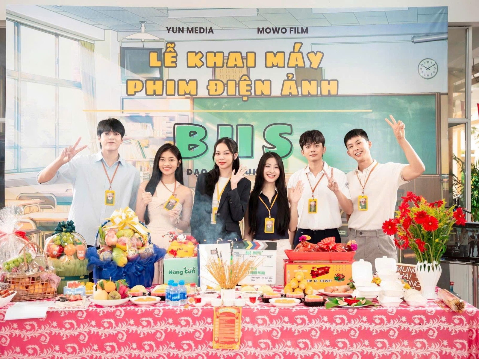 bzvn-a-hau-minh-kien-dien-vien-vinh-dam-bus-chuyen-xe-mot-chieu00004