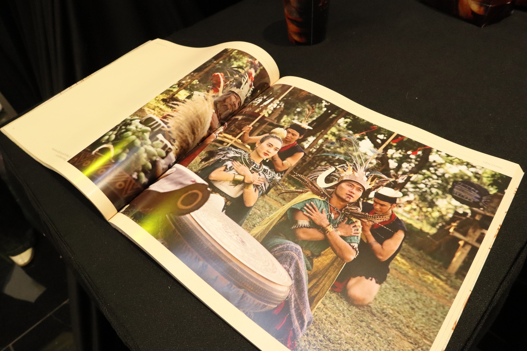 bzvn-artbook-huyen-tinh-da-trach.jpg-2