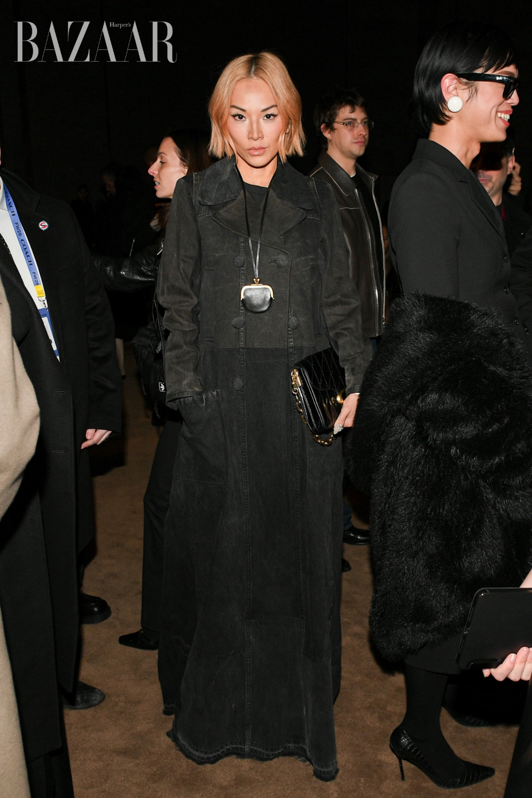 bzvn-coach-thu-dong-2026-vong-co-tui-xach-trend-202600004