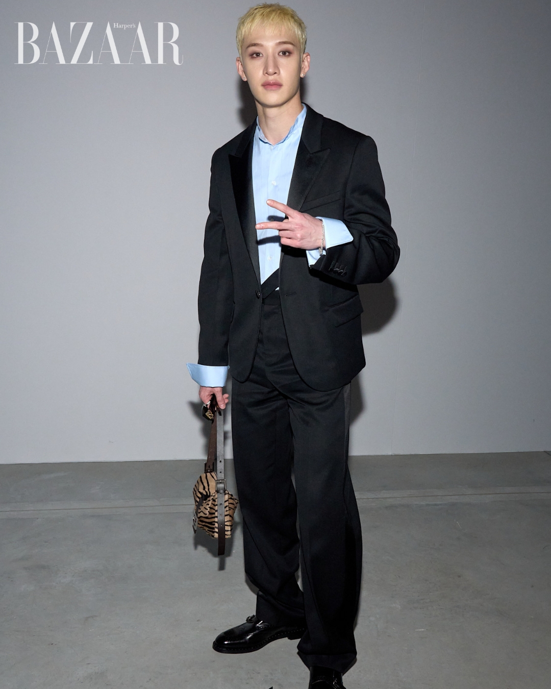 bzvn-hang-ghe-dau-fendi-thu-dong-2026-bang-chan-stray-kids (2)