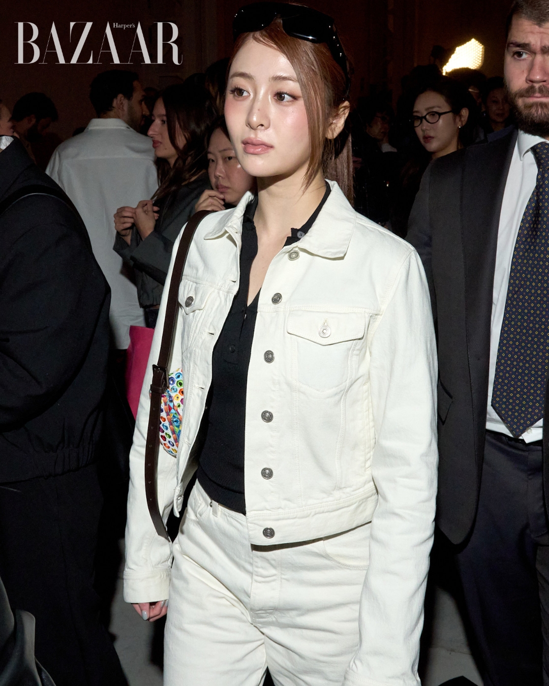 bzvn-hang-ghe-dau-fendi-thu-dong-2026-huh-yunjin-le-sserafim (1)