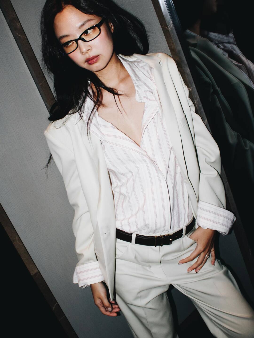 bzvn jennie calvin klein thu dong 2026 (2)