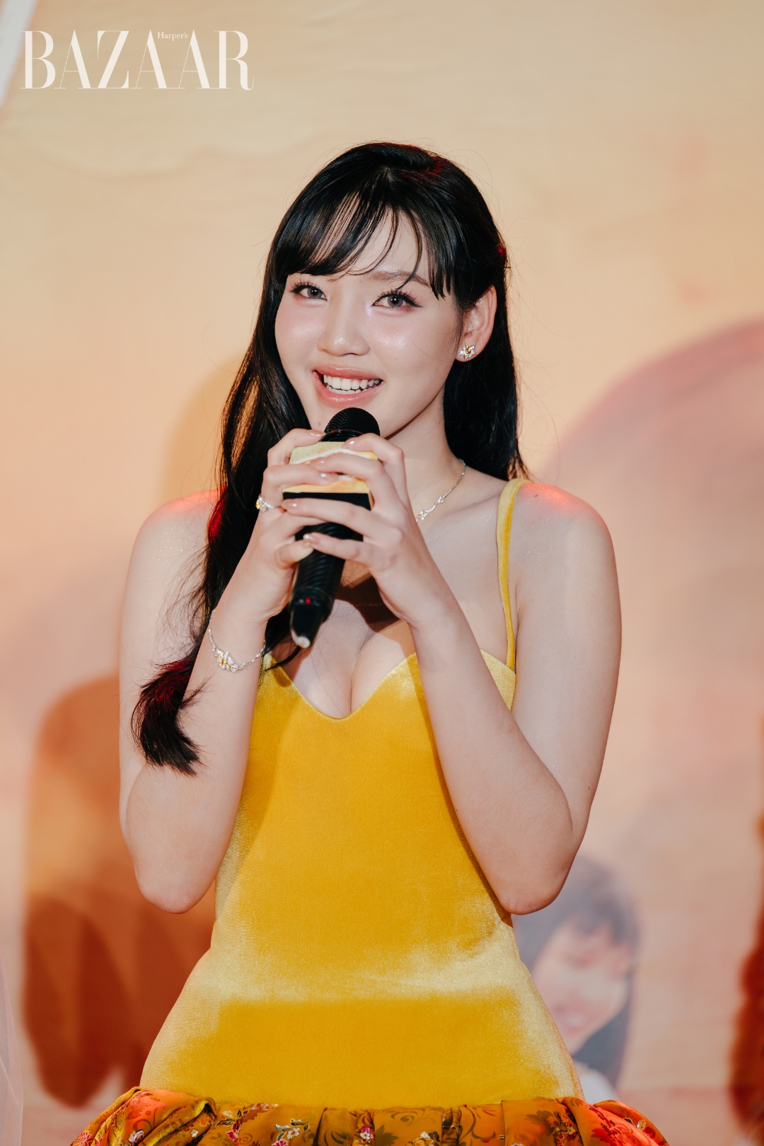 bzvn-ra-mat-phim-nha-ba-toi-mot-phong-truong-giang00003