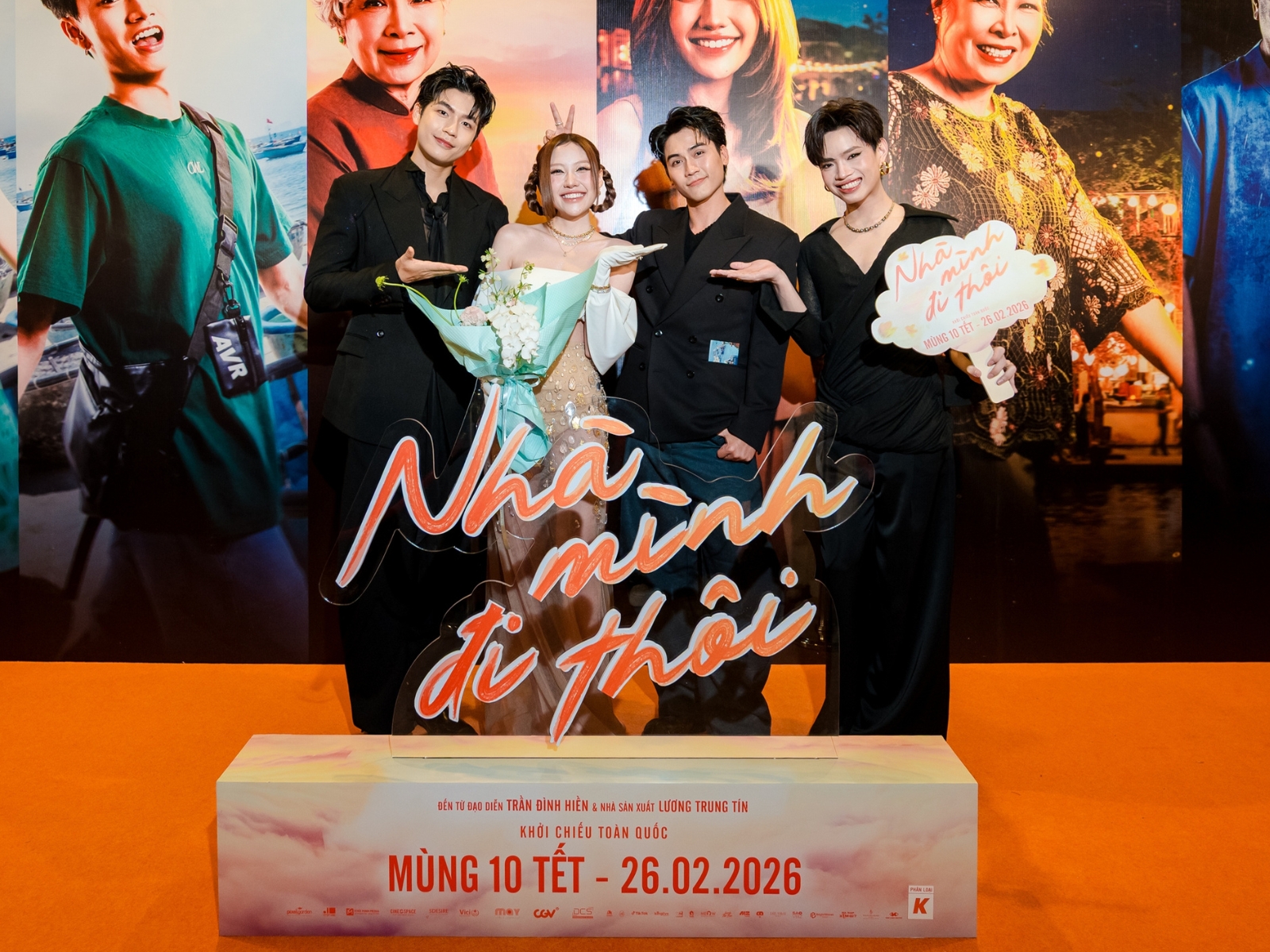 bzvn-ra-mat-phim-nha-minh-di-thoi (2)