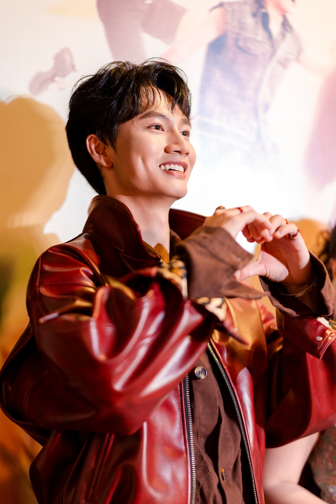 bzvn-ra-mat-phim-tet-nha-minh-di-thoi-2026 (2)