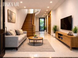 Cầu thang hướng ra cửa chính có xấu không? Cách hóa giải hiệu quả