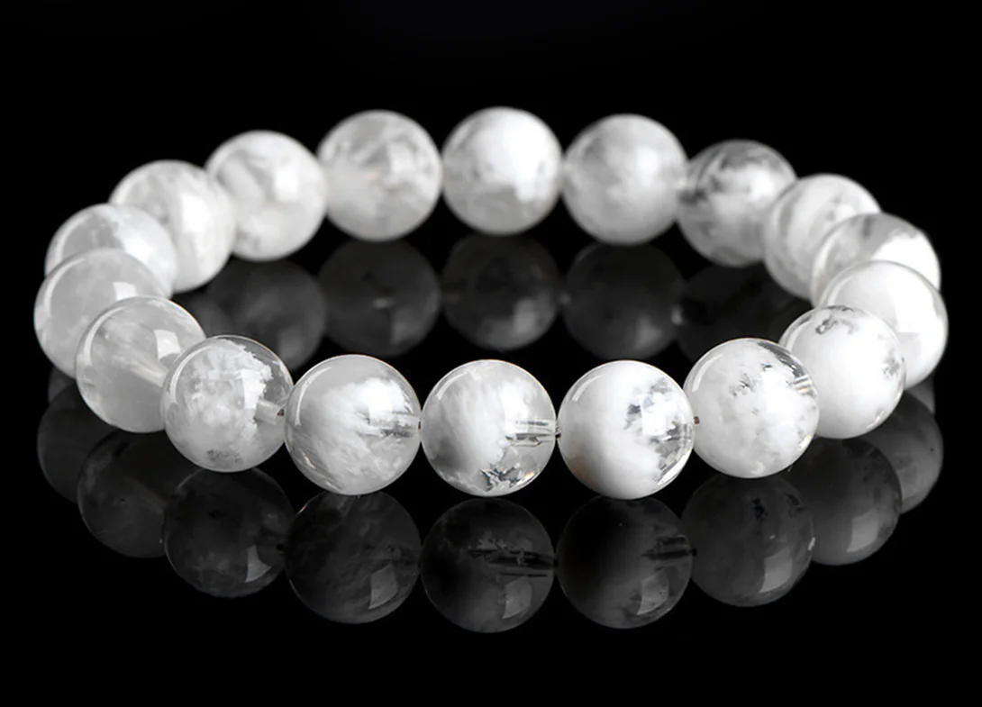 Vòng thạch anh tuyết (Snowflake Quartz)