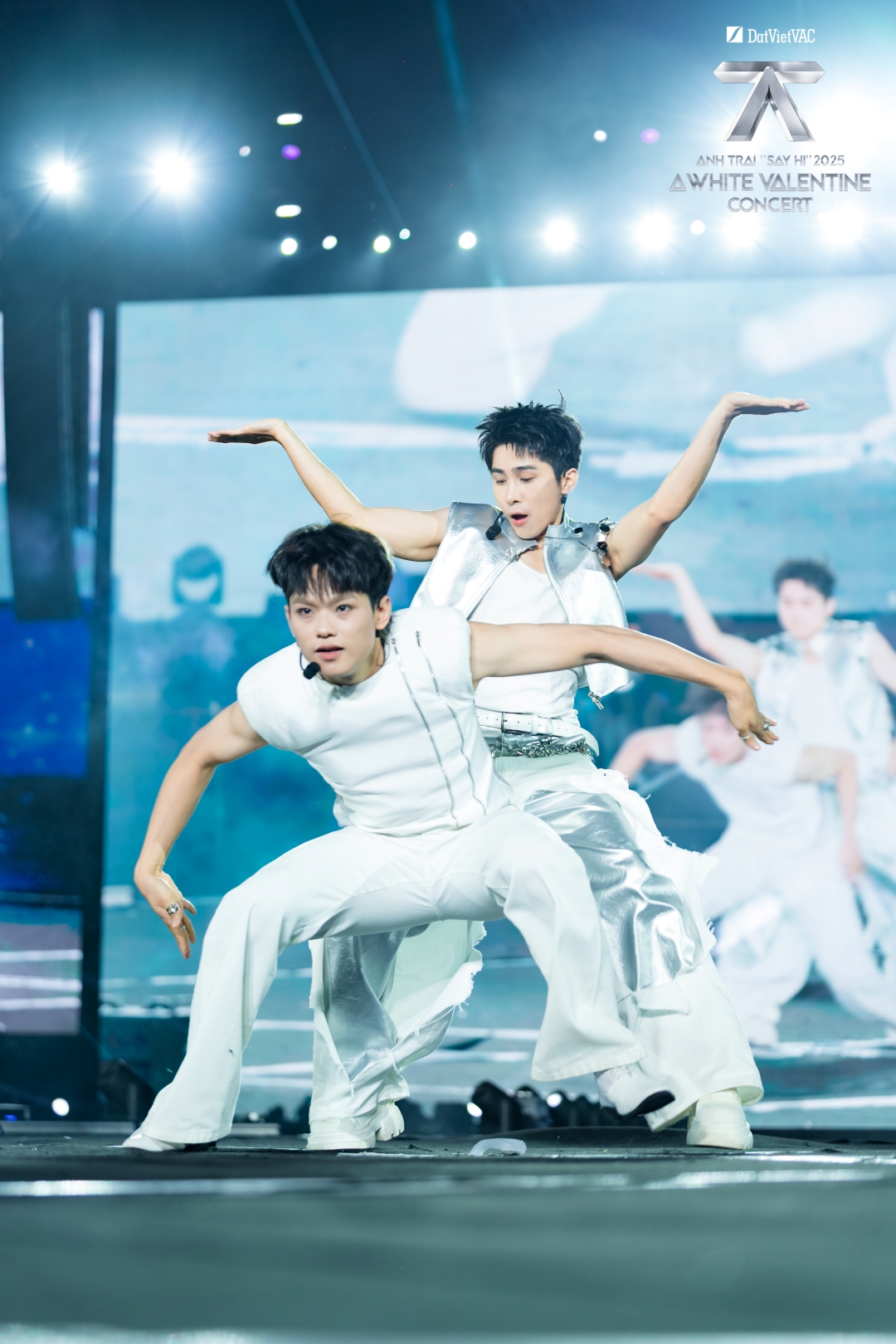 anh-trai-say-hi-a-white-valentine-concert