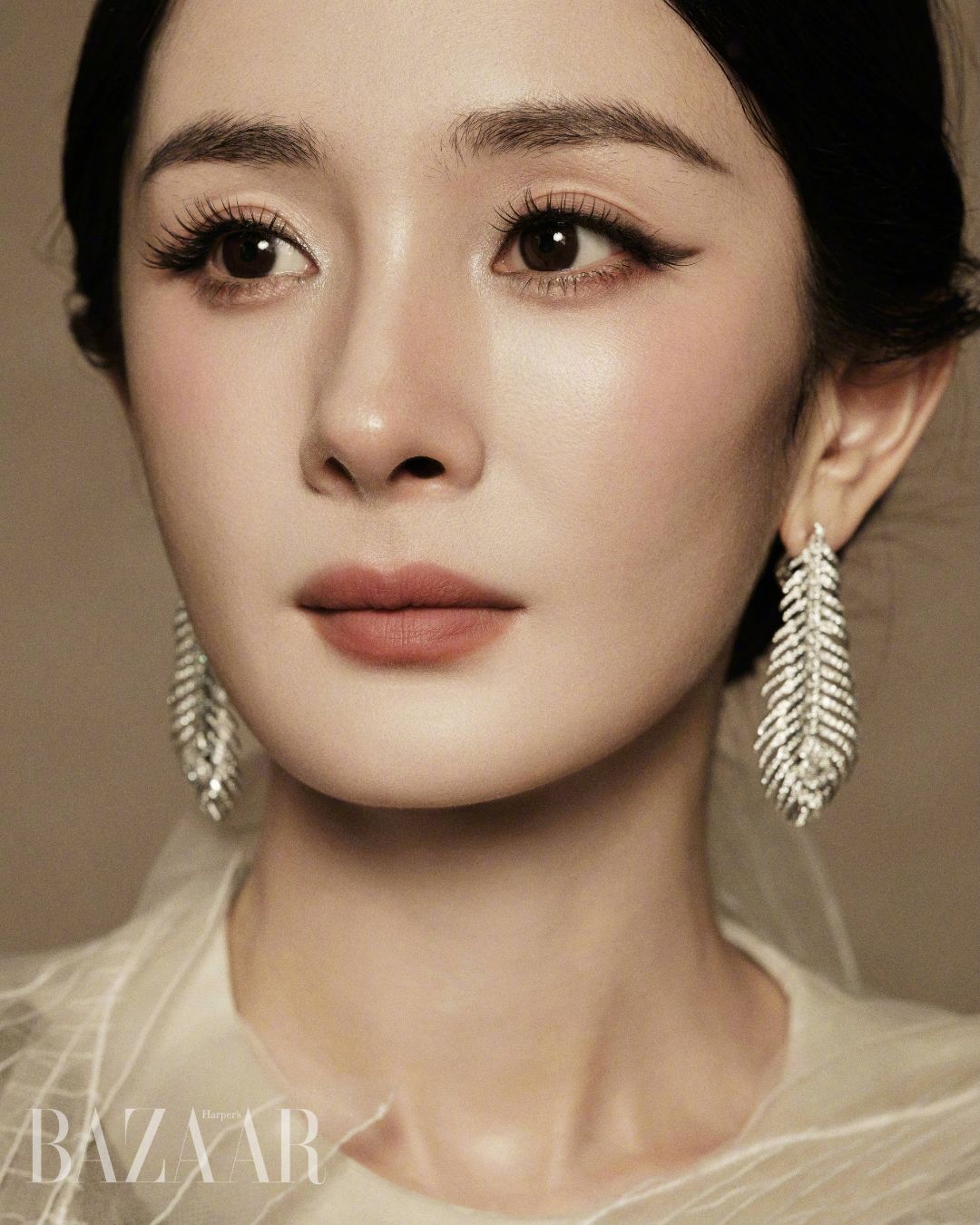 bzvn-duong-mich-nhan-vai-dai-nu-chu-du-an-truyen-hinh-trong-diem-giang-son-dai-dong- 5