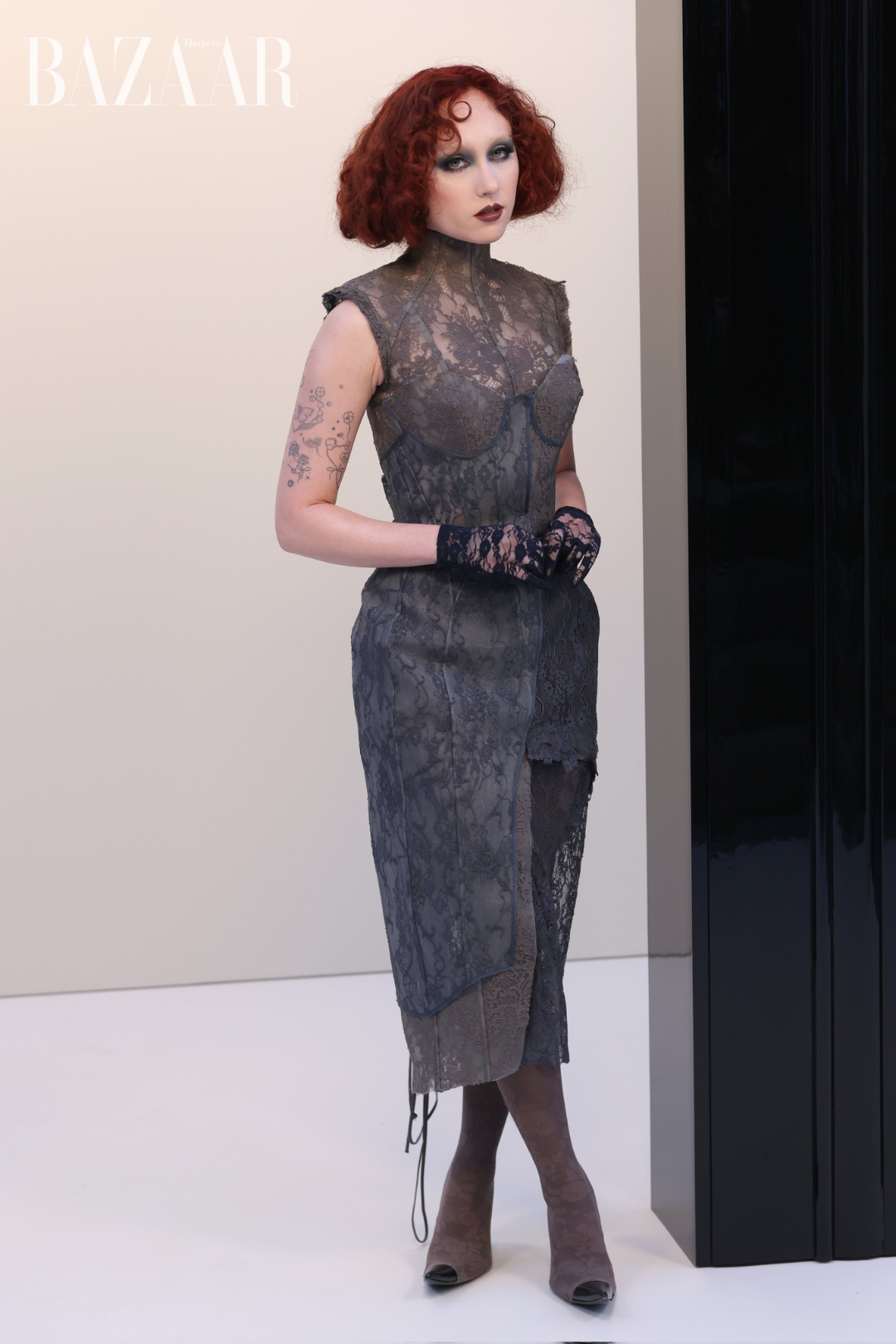 bzvn-hang-ghe-dau-acne-studios-thu-dong-2026-chappell-roan (2)