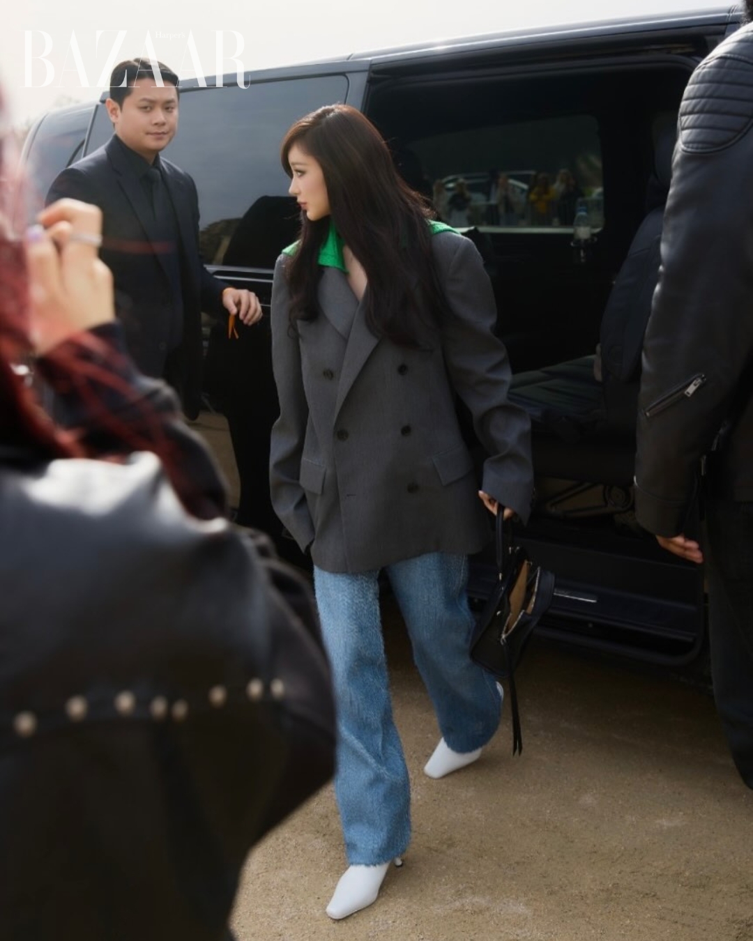 bzvn-hang-ghe-dau-show-loewe-thu-dong-2026-giselle-aespa-tui-xach-amazona00004