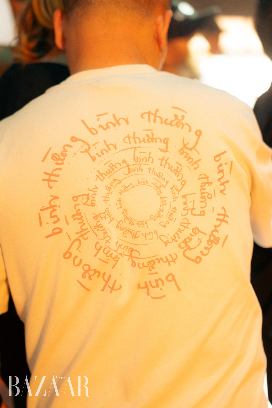 bzvn-hau-truong-cam-on-nguoi-da-thuc-cung-toi-bts-dao-dien-chung-chi-cong (2)