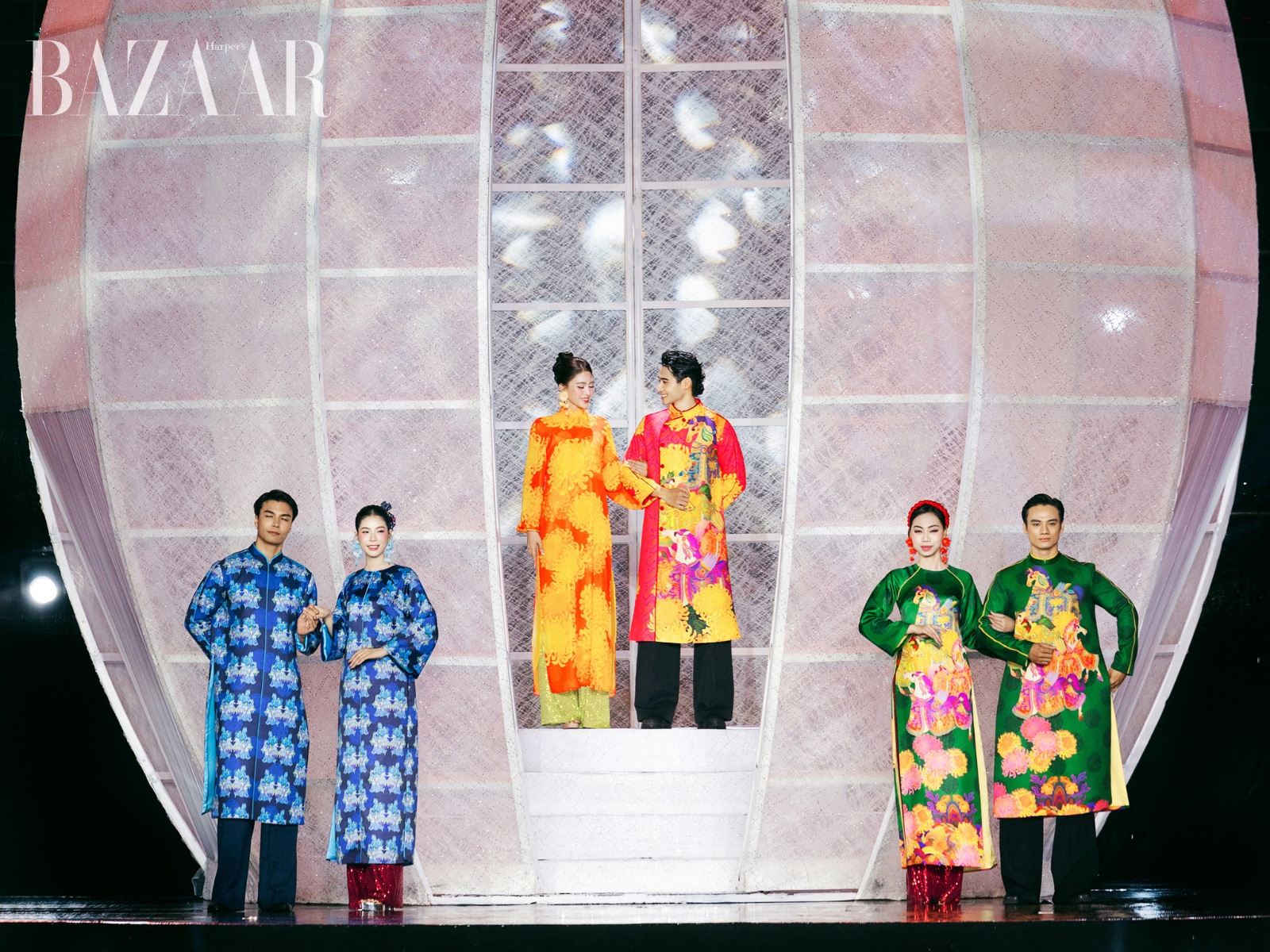 bzvn-hoa-a-hau-trinh-dien-ao-dai-tren-pho-di-bo-le-hoi-ao-dai-tp-hcm-202600006