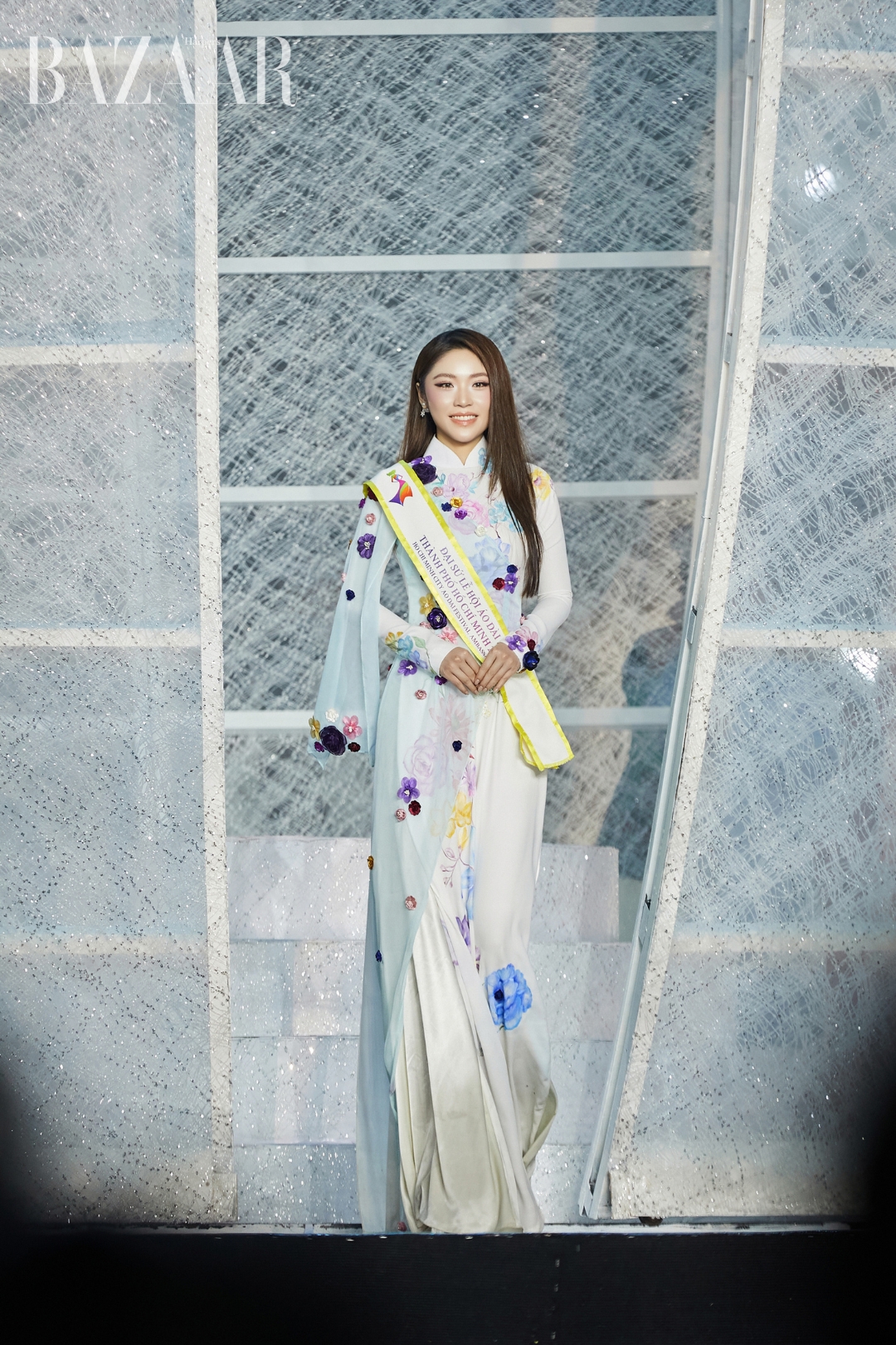 bzvn-hoa-hau-thanh-thao-dien-ao-dai-ntk-vo-viet-chung00002