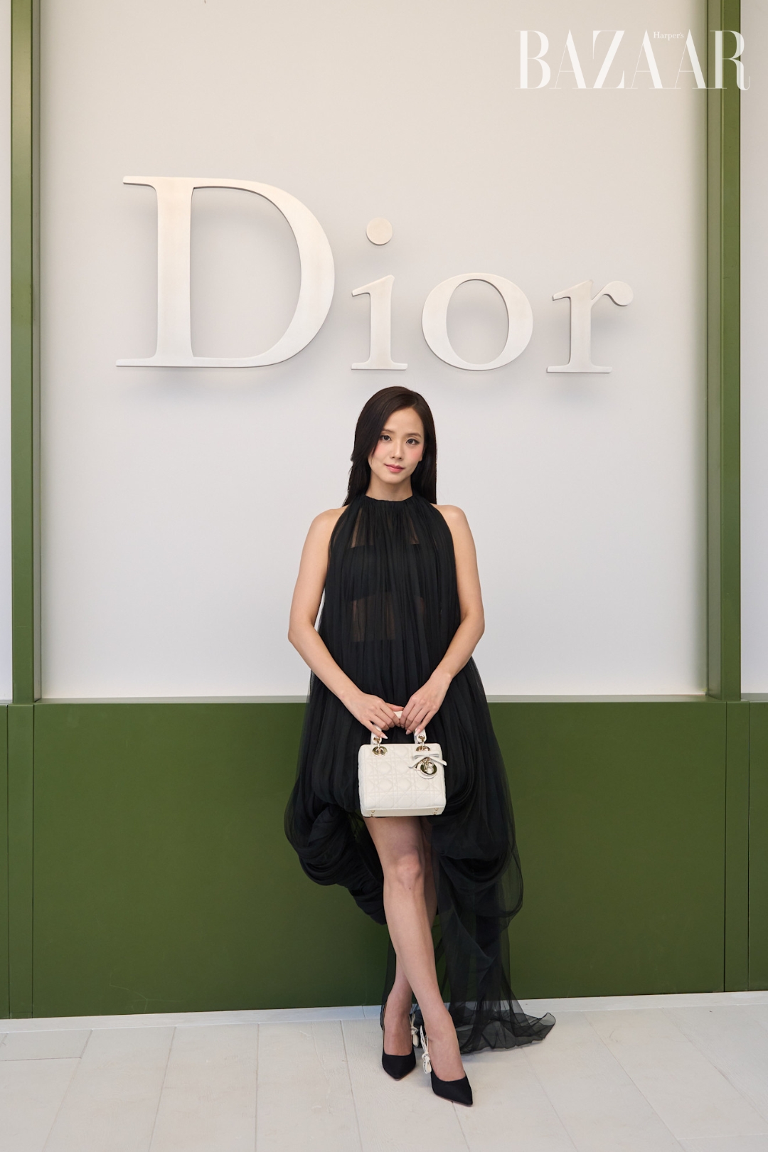 bzvn-jisoo-blackpink-tham-du-show-dior-thu-dong-202600002