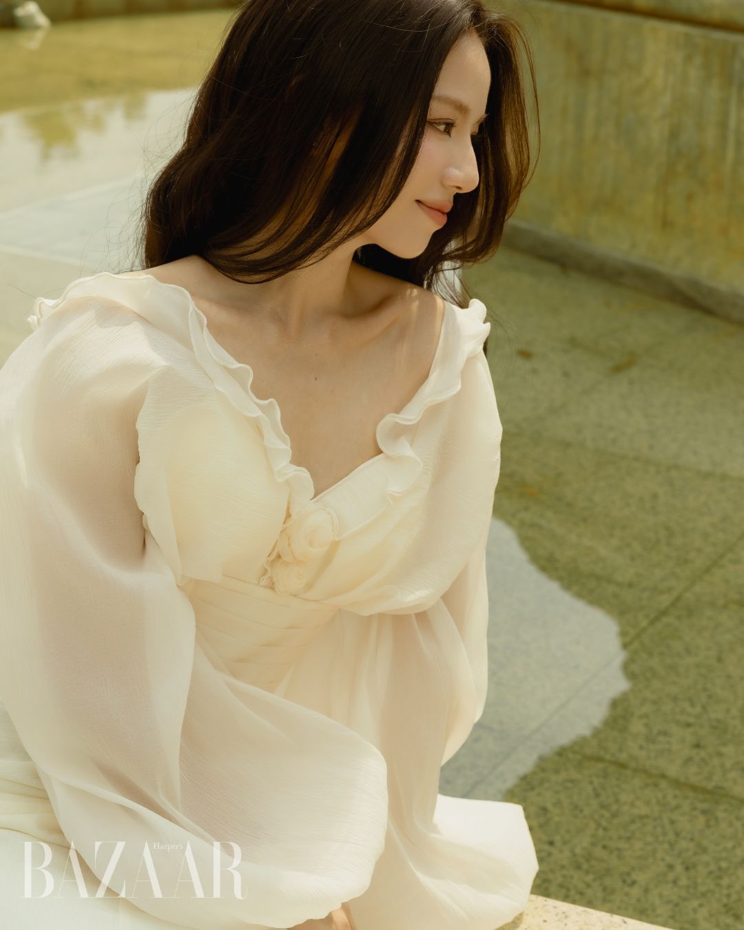 bzvn-le-ha-anh-duoc-song-trong-tung-vai-dien-5