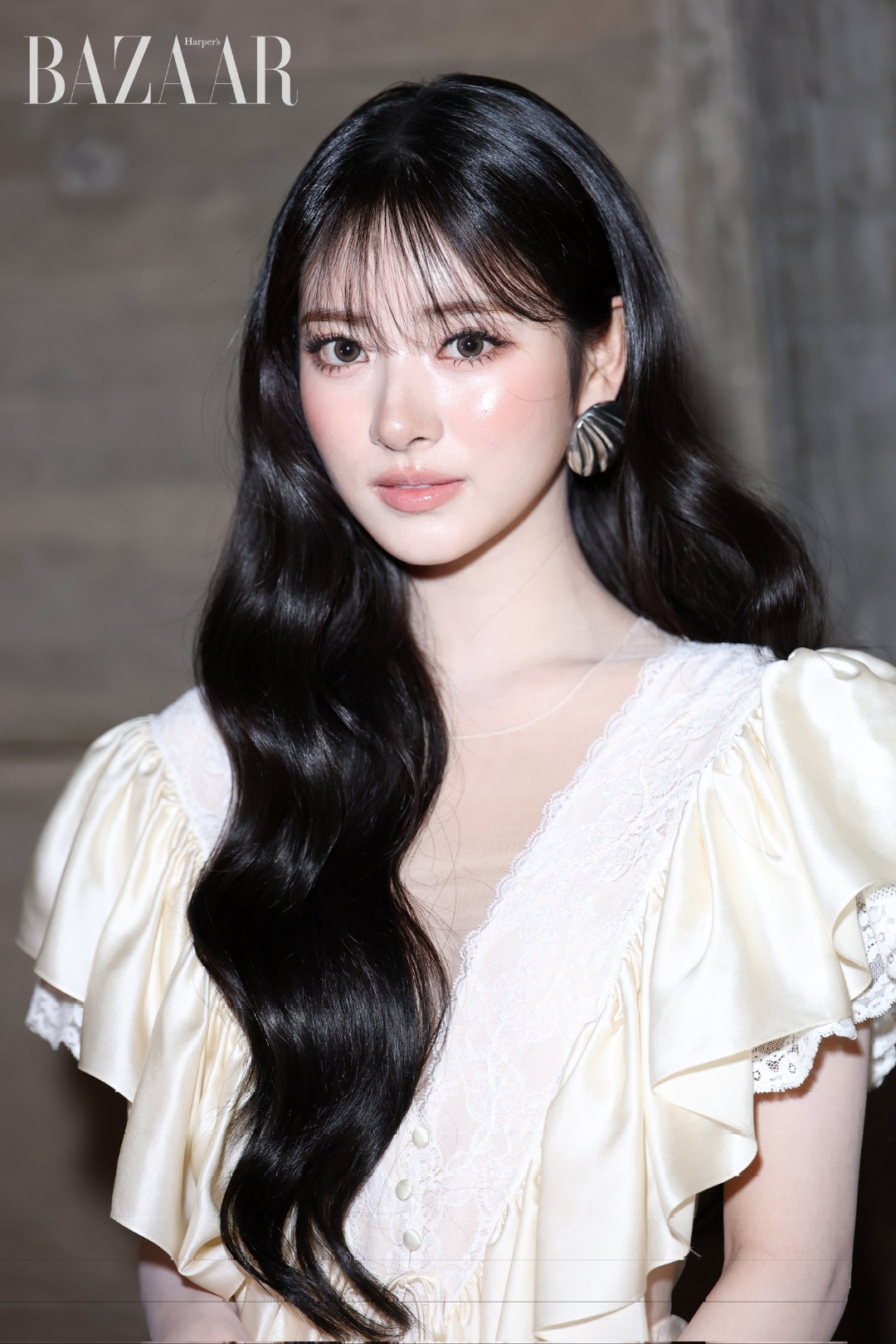 bzvn-meovv-anna-chloe-thu-dong-2026 (1)