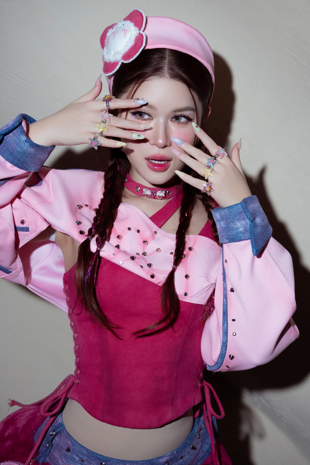 ngoc-thanh-tam-mv-tiep-nhien-lieu