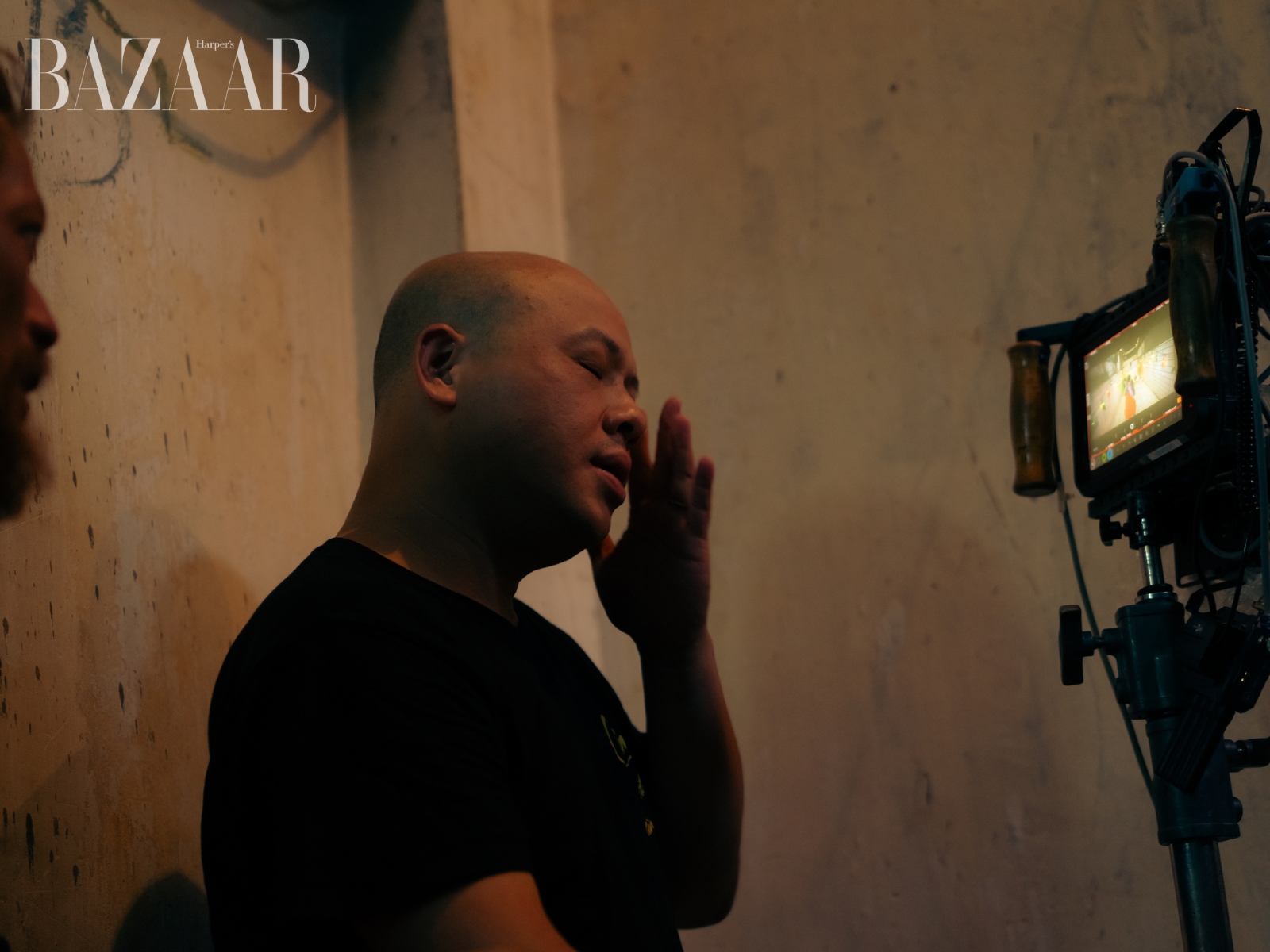 bzvn-phong-van-dao-dien-chung-chi-cong-hau-truong-phim-cam-on-nguoi-da-thuc-cung-toi (3)