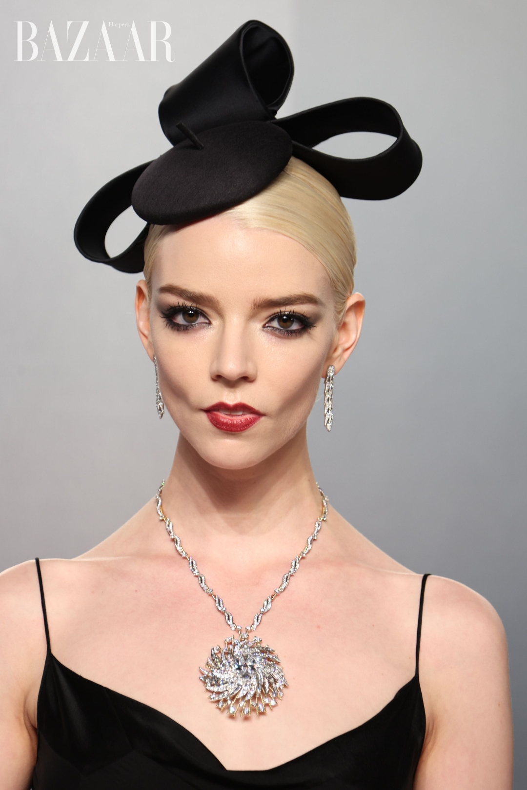 bzvn-trang-suc-tai-oscar-2026 (16)