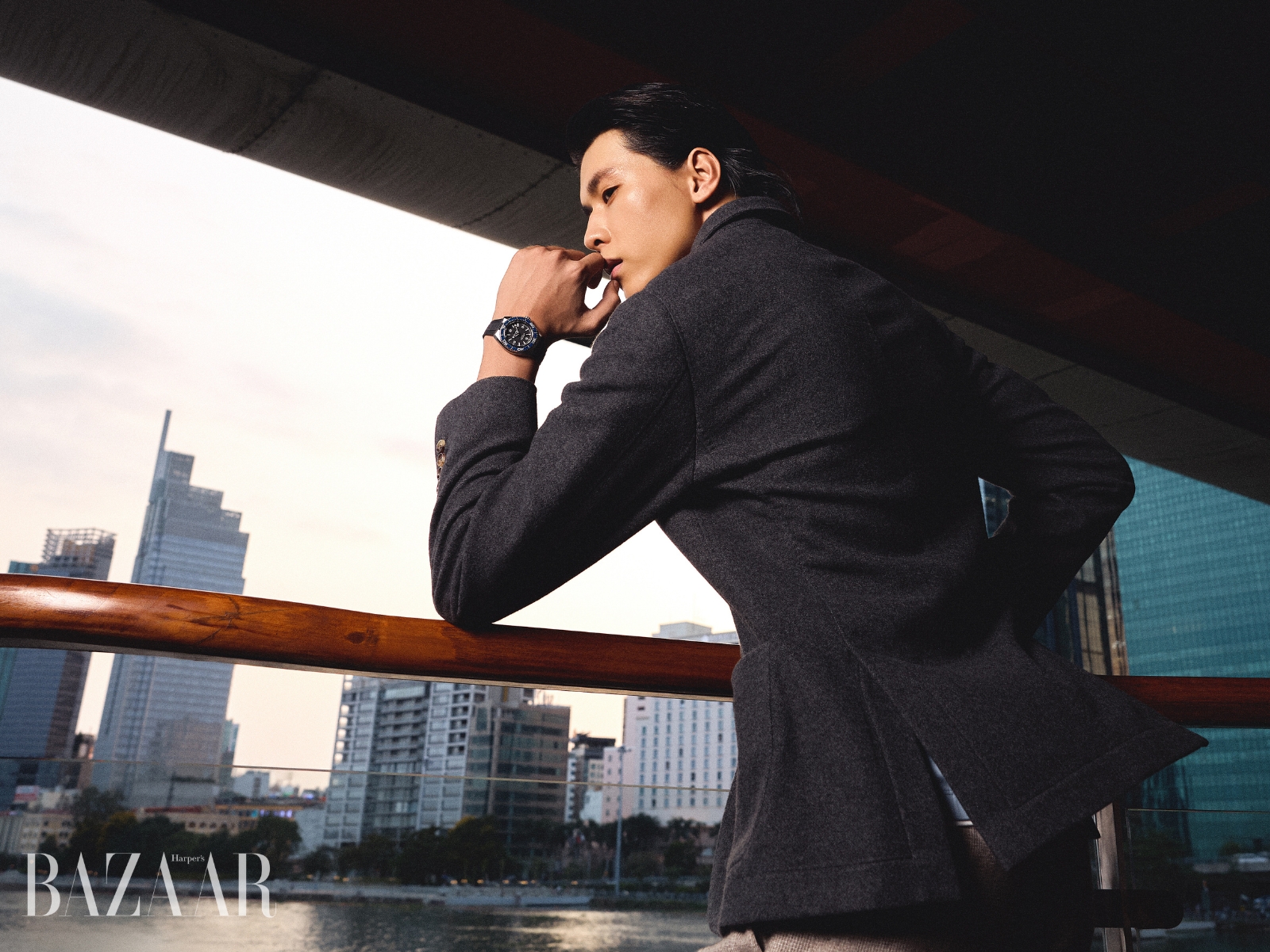 BZVN-4-2026-BO-ANH-DONG-HO-OMEGA-VINH-DAM-SEAMASTER-PLANET-OCEAN (2)