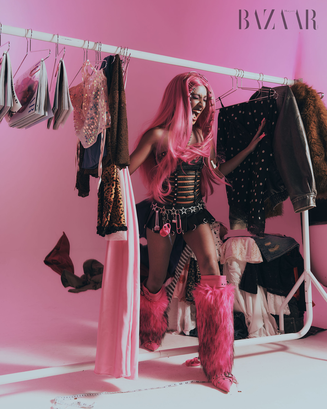 Behind the seams – Áp lực cảm xúc vượt quá ngưỡng chịu đựng.