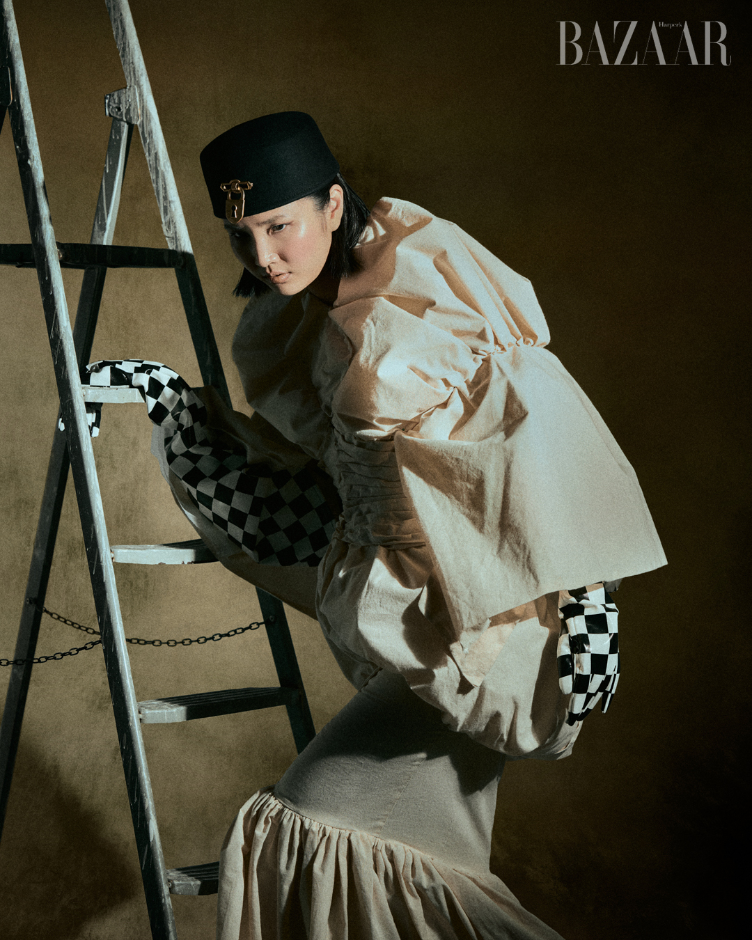 Khả năng kiềm chế khi xiêu xiêu vẹo vẹo | Controlled Collapse. Đầm: Irene Cabri.