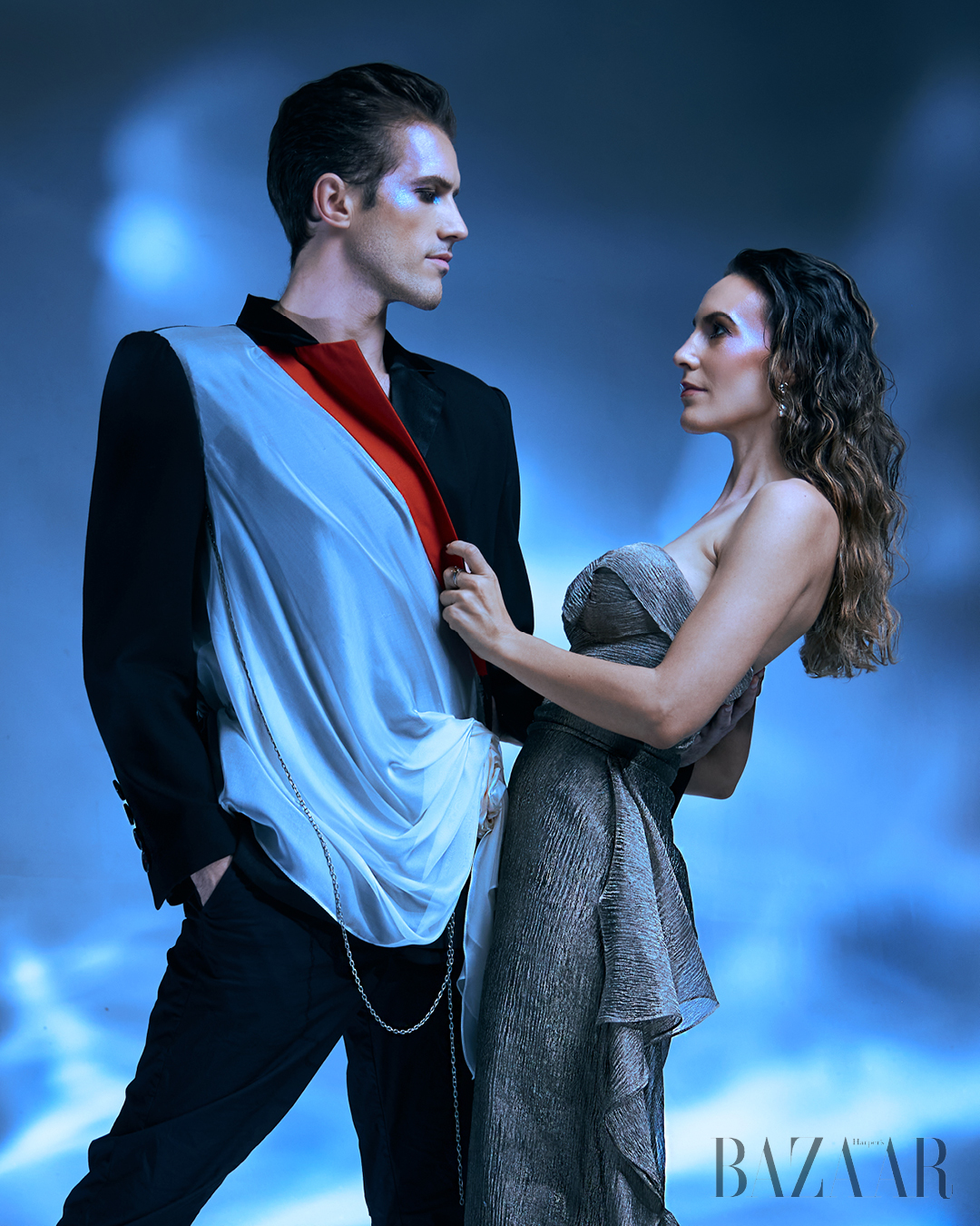 Revenge là tên con tàu của John Rackham.