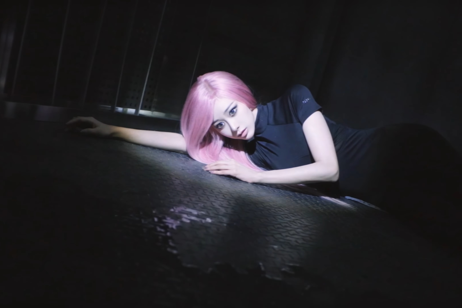 bzvn-aespa-lemonade-trailer-album-feng-local-brand-viet00005