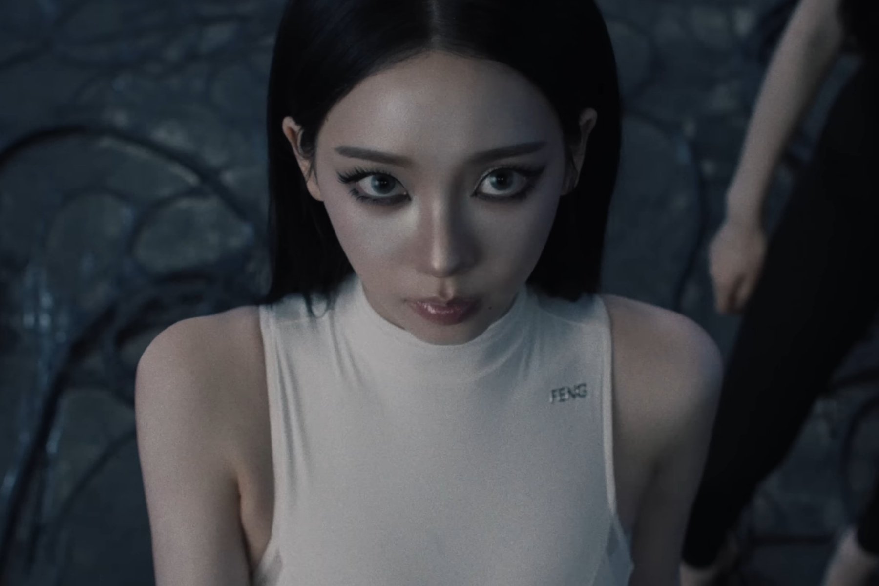 FENG Ti p Tay Cho Visual AI C a Aespa Trong Album LEMONADE Harper s FENG Ti p Tay Cho Visual AI C a Aespa Trong Album LEMONADE Harper s