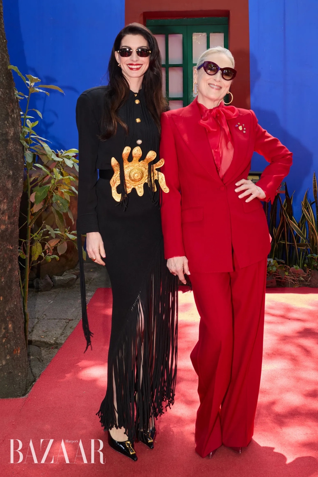 bzvn-anne-hathaway-meryl-streep-the-devil-wears-prada-2-mexico (1)